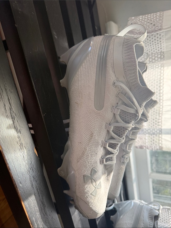 Under Armour Other - Under Armour Men's White Athletic Cleats